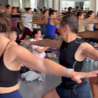 Sunday’s pm fun with @davidandjelenayoga ❤️

@vesic_jelena 
@davidrobsonyoga 
at @ashtangayogaitalia 

#ashtangayogaitalia #yogaforeveryone #davidandjelenayoga #ashtangaintensive